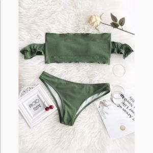 Off the shoulder ribbed bikini